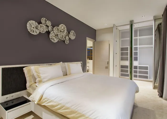 Aparthotel The Double View Mansions Bali 4*