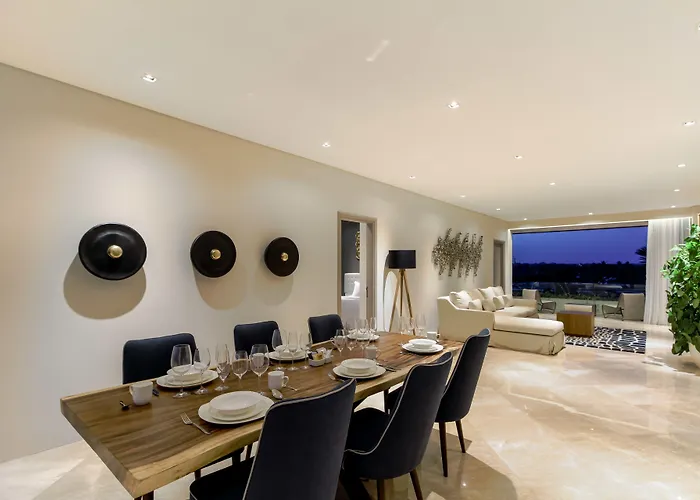Aparthotel The Double View Mansions Bali 4*